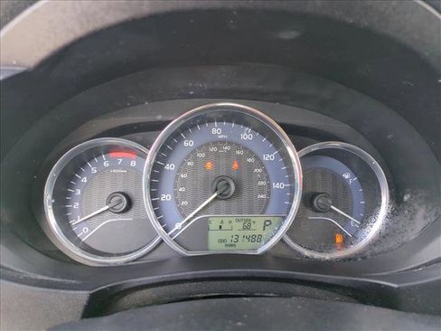 Used 2015 Toyota Corolla LE image 11