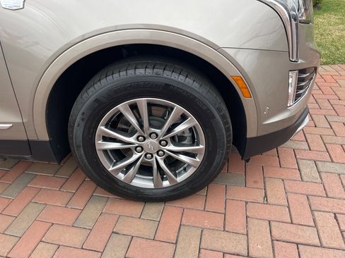 Used 2023 Cadillac XT5 Premium Luxury w/ Technology Package image 6