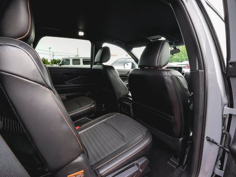 Used 2023 Nissan Pathfinder Rock Creek AWD/4WD image 42