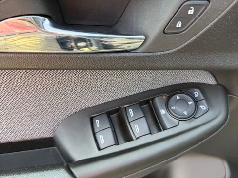 Used 2023 Chevrolet TrailBlazer LT w/ Convenience Package image 13