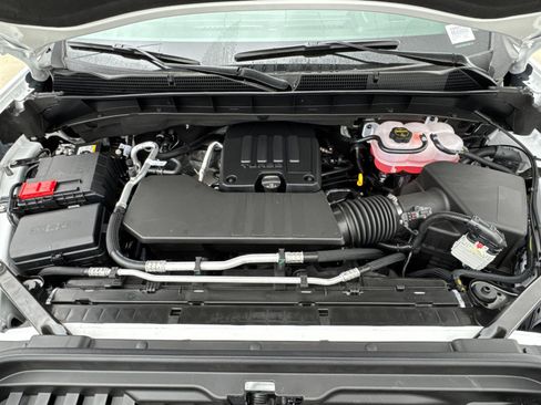 New 2026 GMC Sierra 1500 SLE image 9