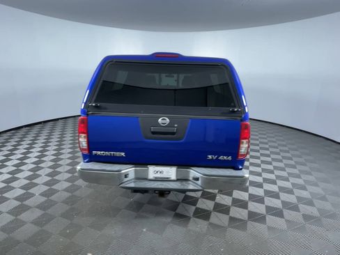 Used 2013 Nissan Frontier SV image 8