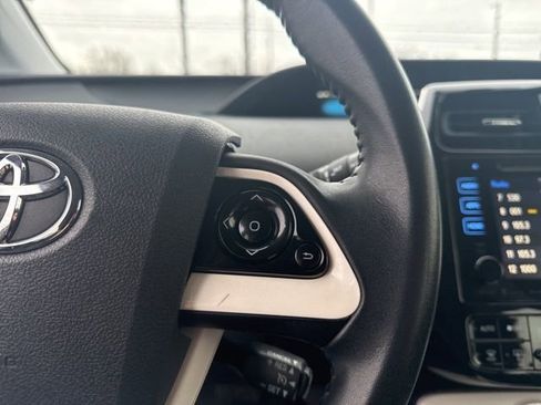Used 2016 Toyota Prius Four image 22