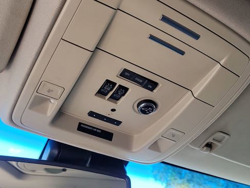 Used 2019 GMC Yukon SLT w/ Open Road Package RWD image 31