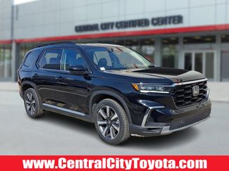 Used 2023 Honda Pilot Touring video 1