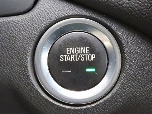 Used 2022 Chevrolet Equinox LT image 22