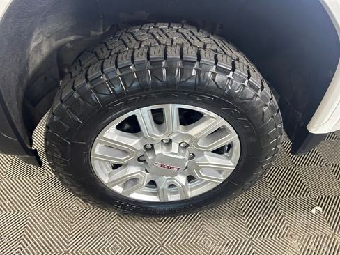 Used 2024 GMC Sierra 3500 SLT AWD/4WD image 10