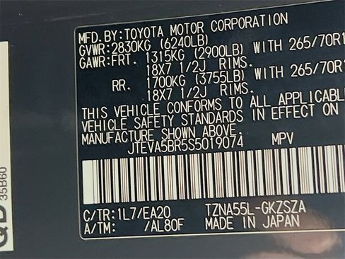 Certified 2025 Toyota 4Runner TRD Off-Road Premium image 29