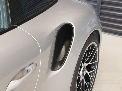 Certified 2018 Porsche 911 Turbo S AWD/4WD image 33