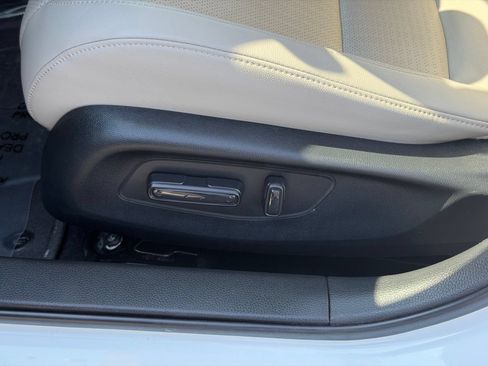 Used 2023 Honda Civic Touring image 14
