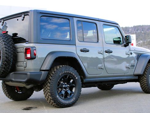 Used 2022 Jeep Wrangler Unlimited Sport image 7