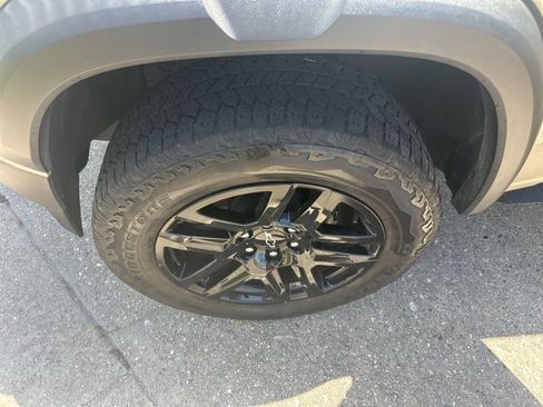 Used 2023 Chevrolet Colorado Trail Boss w/ Advanced Trailering Package image 16