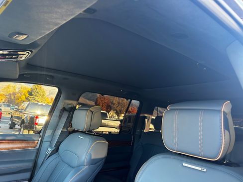 Used 2022 Jeep Grand Wagoneer Series II w/ Flexible Seating Group image 39