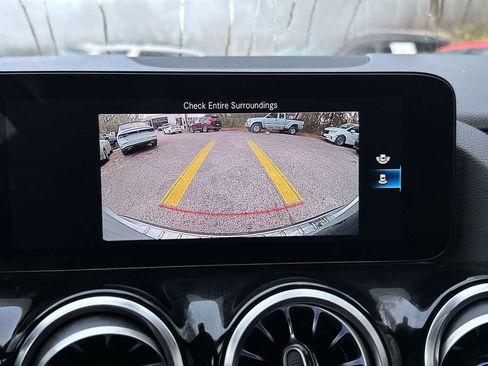 Used 2022 Mercedes-Benz GLA 35 AMG 4MATIC image 21