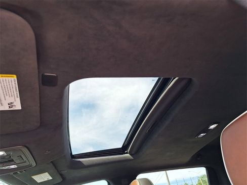 Used 2024 GMC Sierra 2500 Denali Ultimate image 12