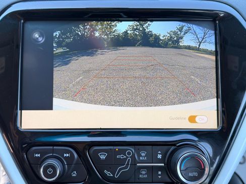 Used 2020 Chevrolet Bolt LT FWD image 16