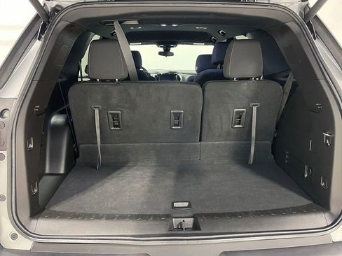 Used 2023 Chevrolet Traverse LT AWD/4WD image 4