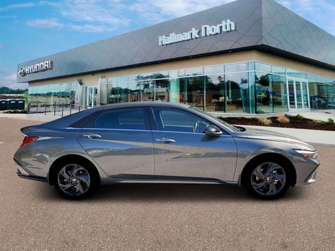 New 2026 Hyundai Elantra SEL Sport FWD image 9