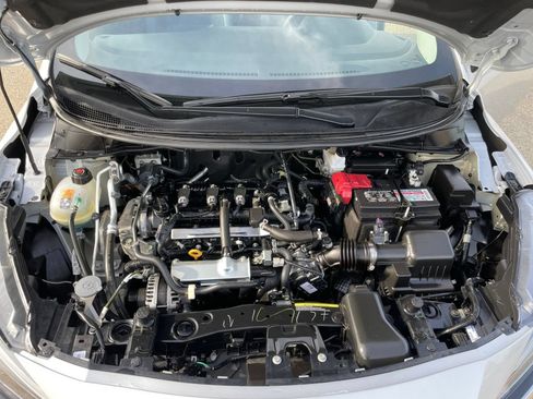 Used 2025 Nissan Versa SV FWD image 32