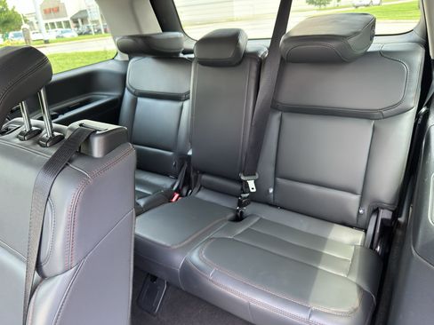 Used 2025 Ford Expedition Active AWD/4WD image 18