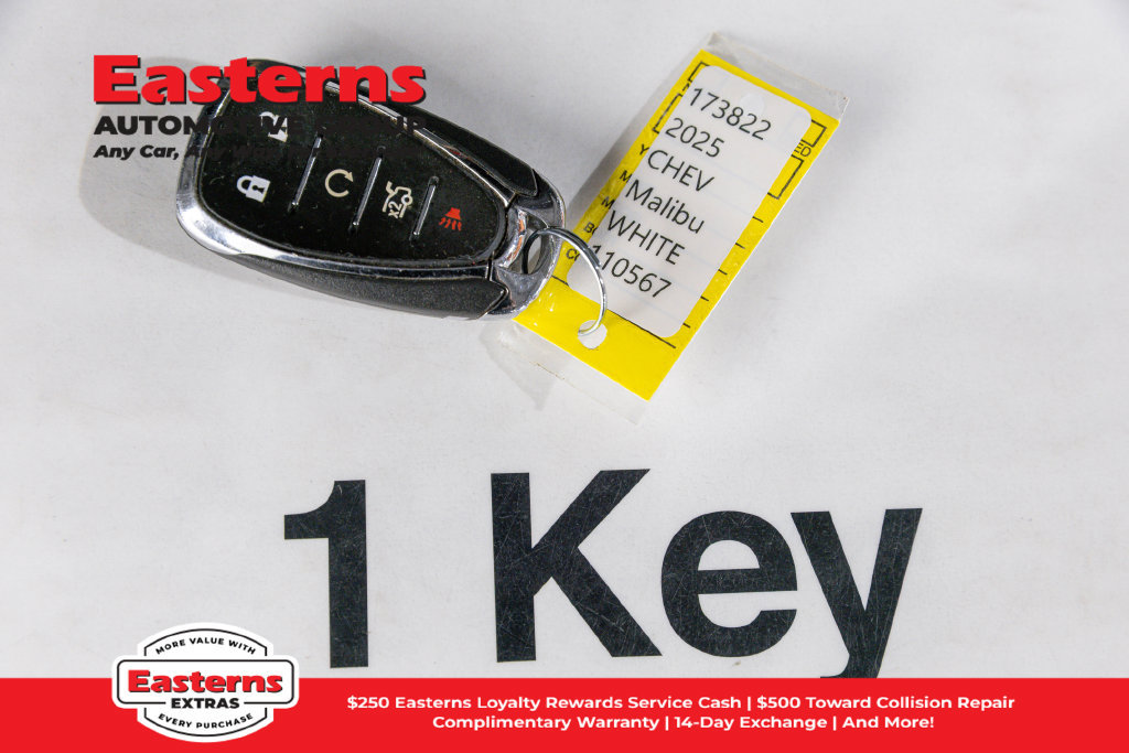 Used 2025 Chevrolet Malibu LT FWD image 7