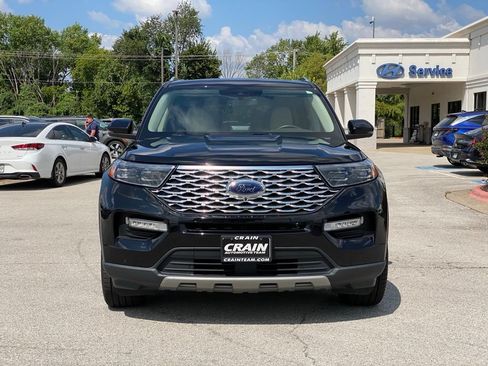 Used 2023 Ford Explorer Platinum w/ Technology Package AWD/4WD image 2