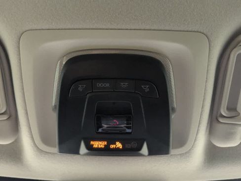 Used 2025 Toyota Corolla LE FWD image 25