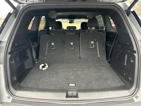 Used 2025 GMC Acadia Elevation image 19