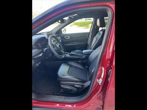 Used 2025 Jeep Compass Trailhawk AWD/4WD image 10