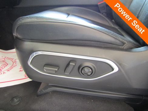 Used 2024 Jeep Wagoneer Series III AWD/4WD image 8