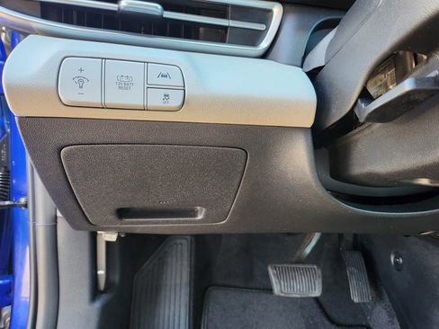 Used 2022 Hyundai Elantra Limited image 28