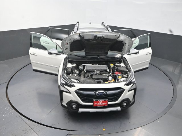 Used 2025 Subaru Outback Touring XT AWD/4WD image 40