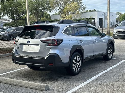 Used 2024 Subaru Outback Premium AWD/4WD image 8