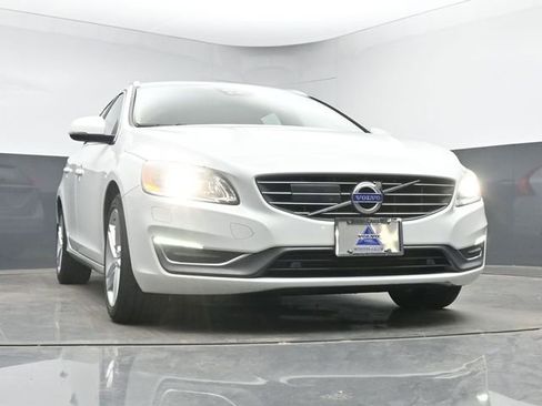Used 2015 Volvo V60 T5 Premier Plus FWD image 14