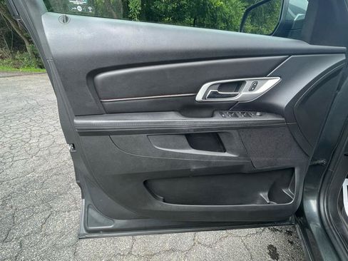 Used 2017 GMC Terrain SLE FWD image 16