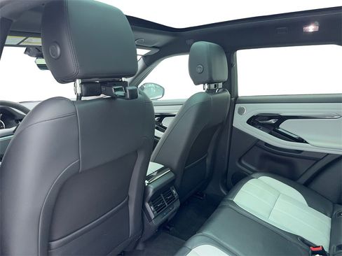 Used 2023 Land Rover Range Rover Evoque R-Dynamic SE image 41