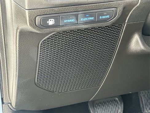 Used 2024 Jeep Wrangler Unlimited Rubicon 4xe image 17