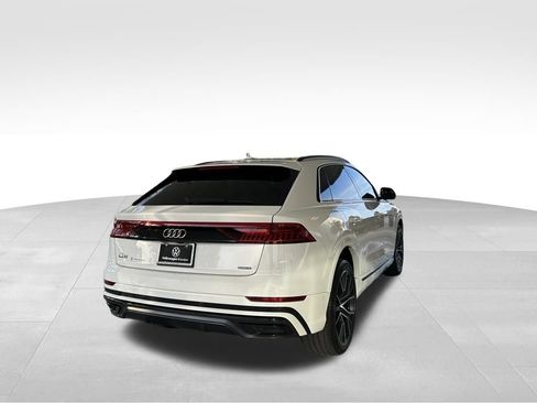 Used 2022 Audi Q8 Premium Plus w/ Premium Plus Package image 5