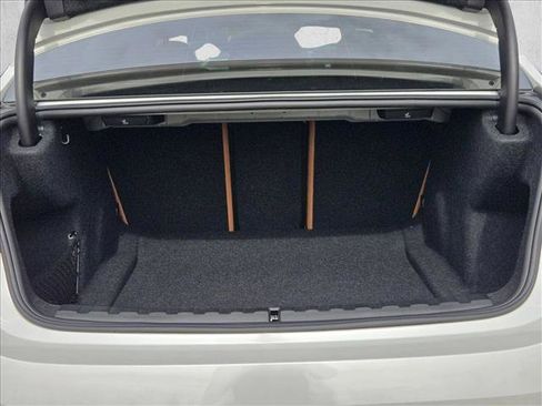 Used 2025 BMW 330i Sedan w/ Premium Package image 6