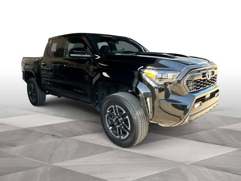 Used 2025 Toyota Tacoma TRD Sport RWD image 2