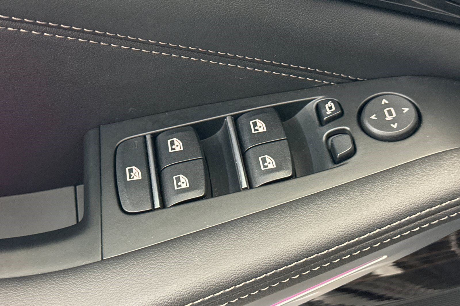 Used 2026 BMW X5 sDrive40i RWD image 13