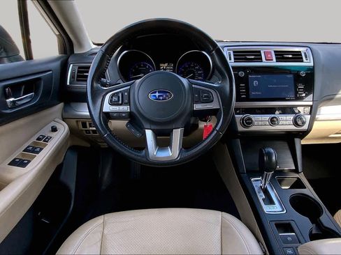 Used 2017 Subaru Outback 2.5i Premium AWD/4WD image 5