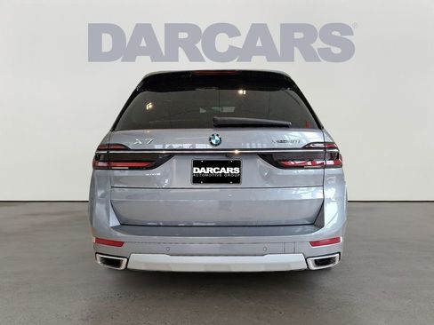 Certified 2025 BMW X7 xDrive40i image 5