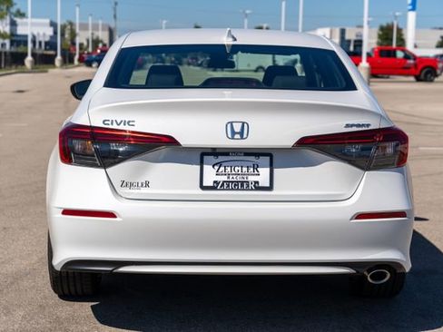 Used 2024 Honda Civic Sport image 6