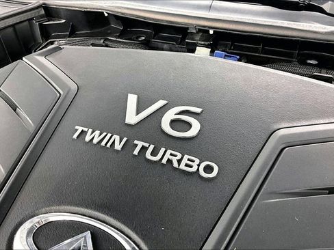 Used 2019 INFINITI Q60 3.0t Luxe w/ Essential Package image 33