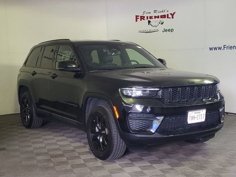 Used 2024 Jeep Grand Cherokee Altitude AWD/4WD image 2