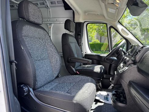 Used 2025 RAM ProMaster 2500 w/ Convenience Group image 17