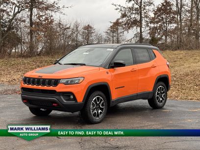New 2026 Jeep Compass Trailhawk w/ Sun, Sound & Navigation Group