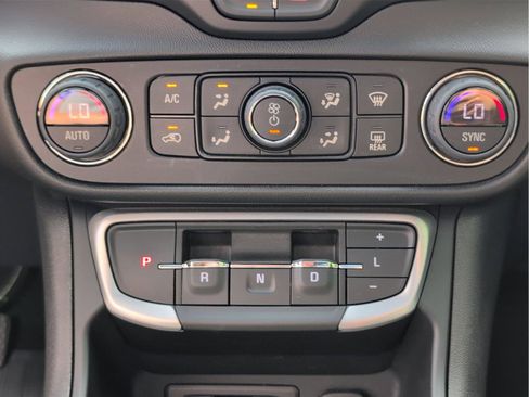 Used 2023 GMC Terrain SLT FWD image 20