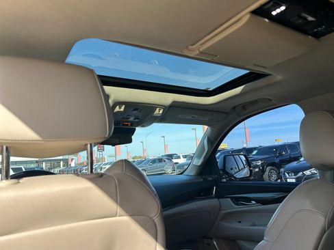 Used 2020 Cadillac Escalade ESV Luxury image 18